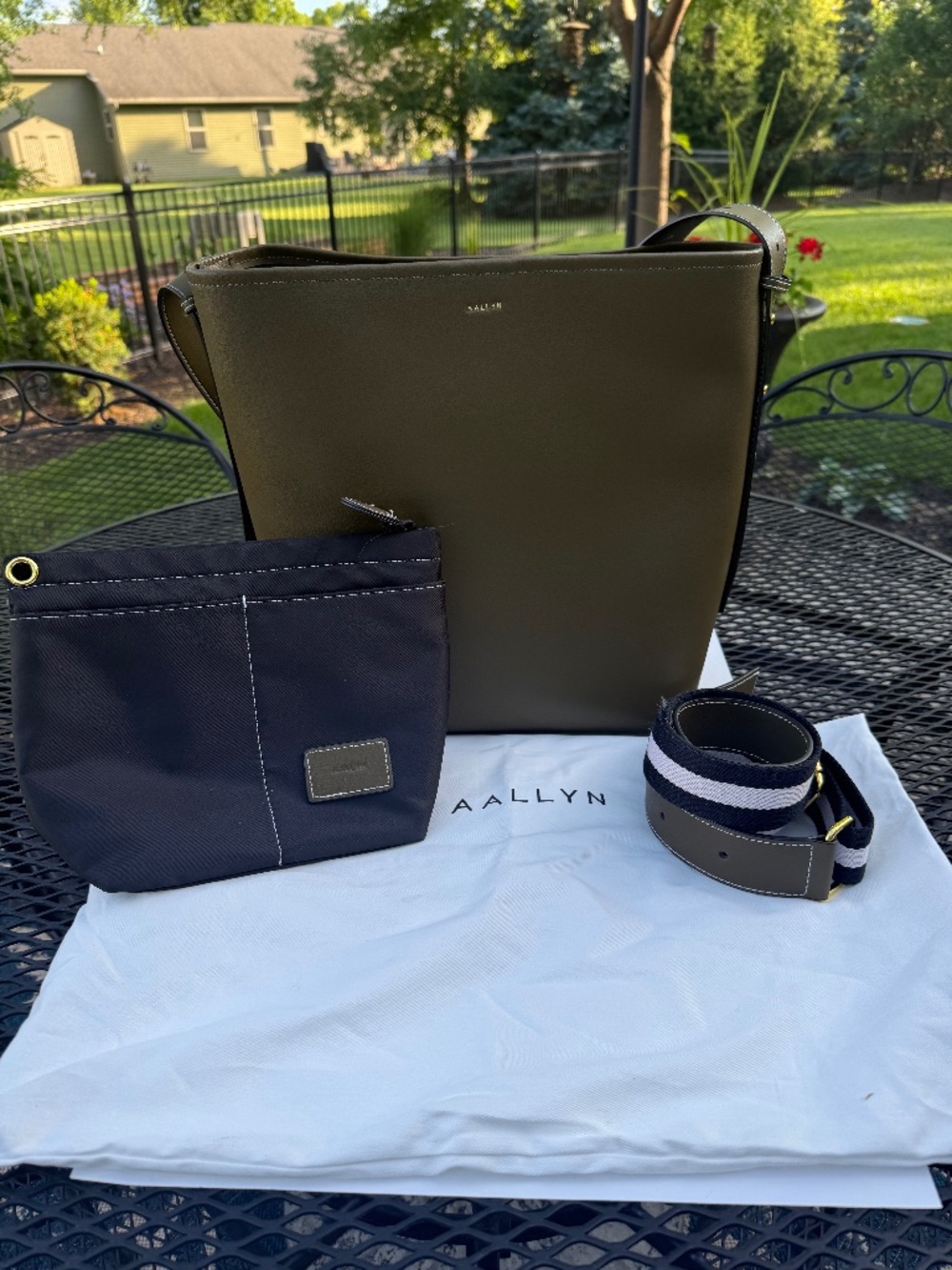 AALLYN Jolina Olive Leather Bucket Tote Crossbody Bag w/ Pouch & Extra Strap